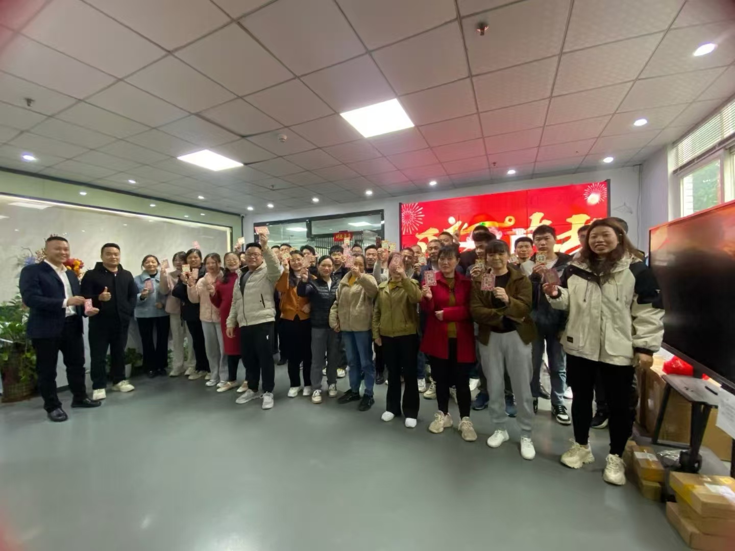 A Shenzhen Cuhub bemutatja a továbbfejlesztett létesítményt az intelligens megjelenítési innováció elősegítésére
